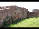 05933 ostia - regio iii - insula vii - domus fulminata (iii,vii,3-4) - raum (3) - decumanus maximus - suedwestecke - 06-2024.jpg